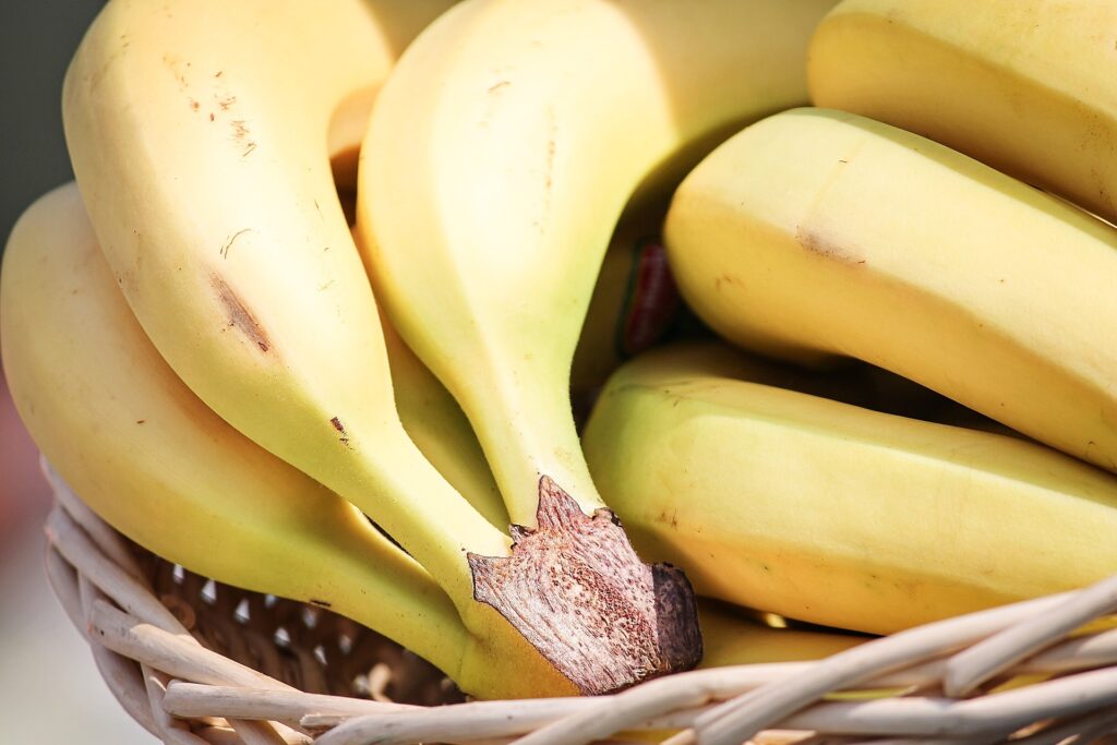 Mangiare banane a stomaco vuoto: ecco cosa può accadere 