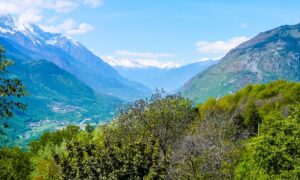 Aosta in primavera: cosa vedere quando la città si sveglia