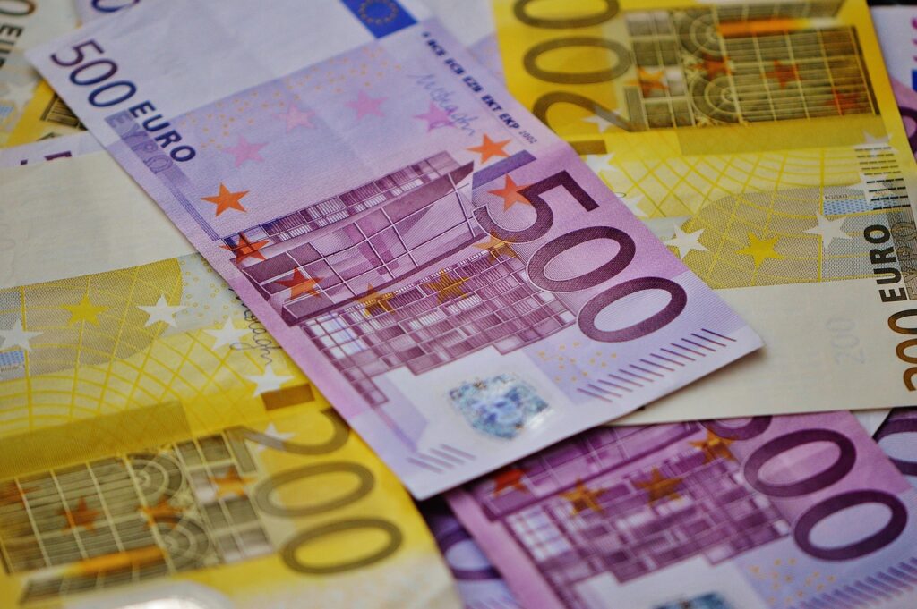 Banconote da 500 euro: nessuna scadenza per il cambio in banca