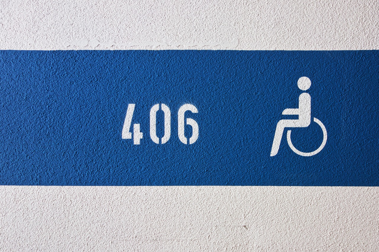 Immagine informativa sulla Legge 104 e i rischi di perdita dei permessi nel 2026.